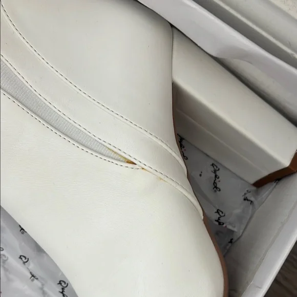 Qupid White Heeled Boots with Chunky Heel - Picture 3 of 6